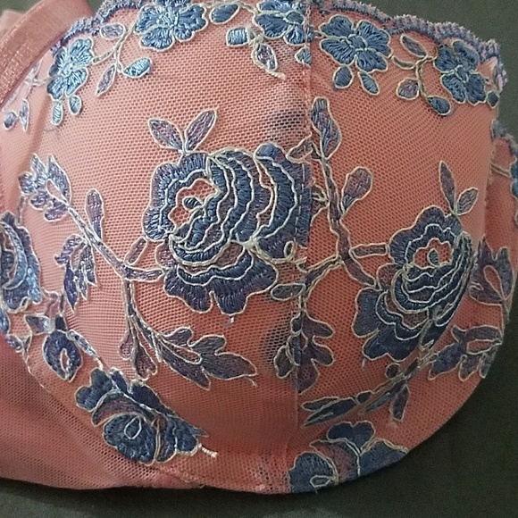 Bra - Picture 5 of 7